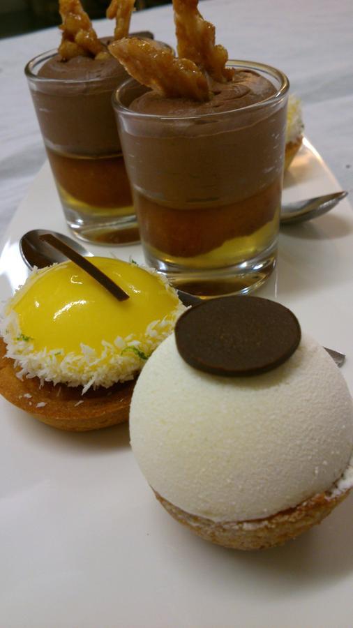 Maison D'Hotes Le Pre Gourmand - Adults Only Eyragues ภายนอก รูปภาพ